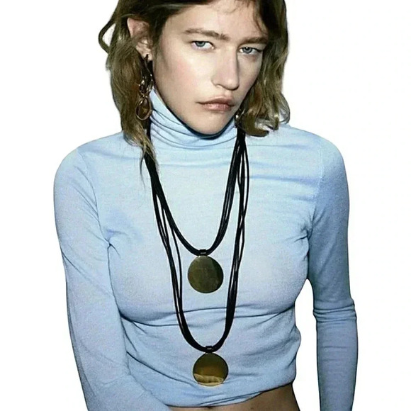 Zara Golden Circular Pendant Necklace Black Triple Leather Cord Clasp Back NWT - Picture 14 of 16